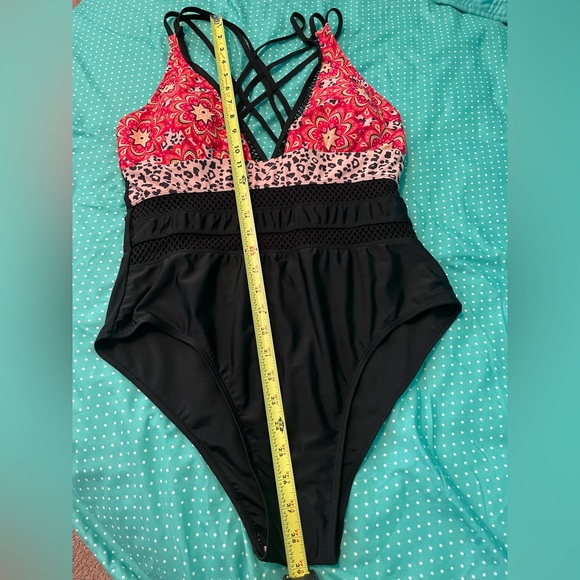 Women’s One Piece Swimsuit Boutique XL New - Picture 3 of 15